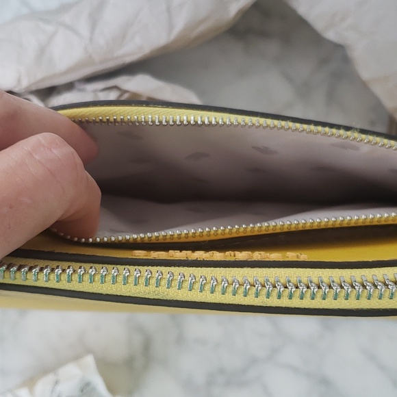 Kate Spade zip crossbody - Picture 12 of 13